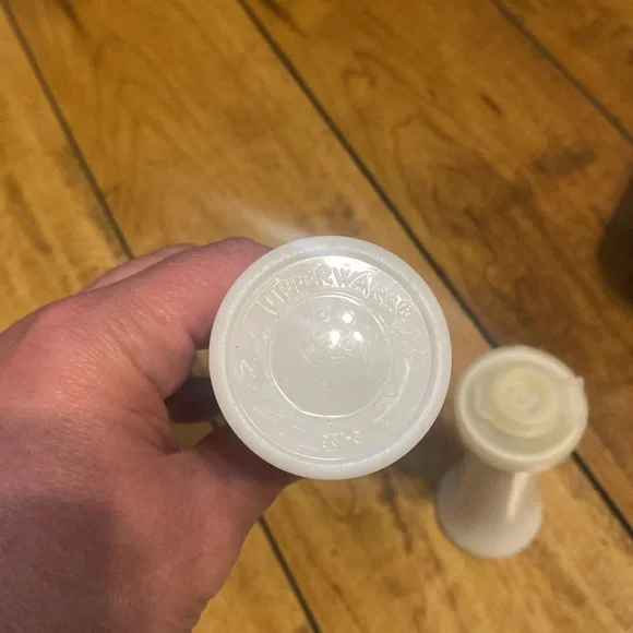 Tupperware Salt and Pepper Shakers - Picture 2 of 2